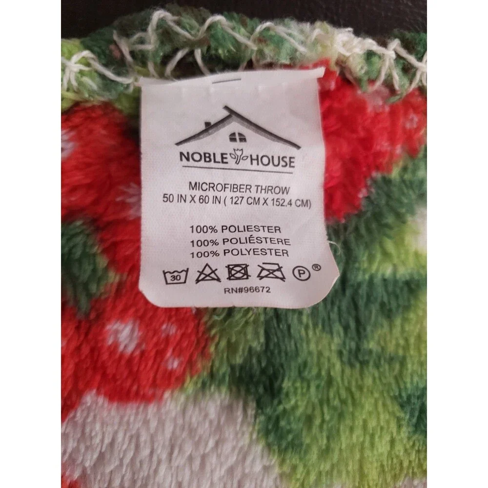 Poinsettia Christmas Blanket Throw Acorn Winter Holiday Mistletoe Holly Berry